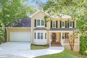 4090 Stony River Way Snellville, GA 30039
